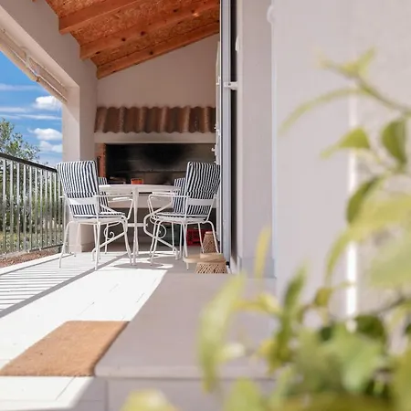 Marinerro Completely Energy Self-sustainable Surrounded By Olive Groves And An Orchard *