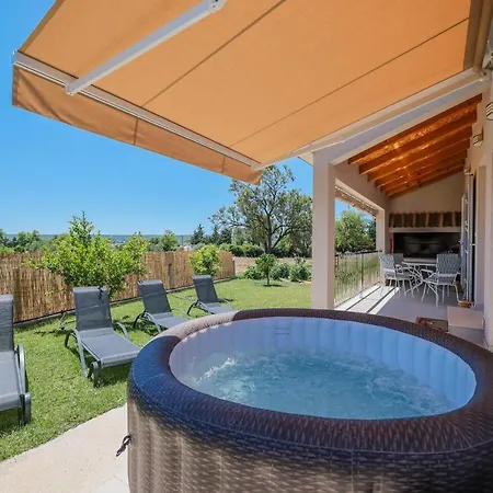 Marinerro Completely Energy Self-sustainable Surrounded By Olive Groves And An Orchard Biograd Na Moru
