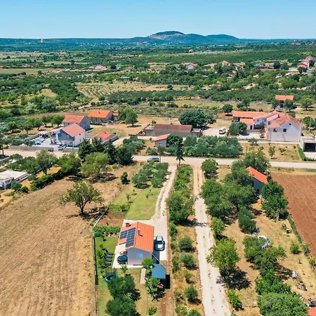 Marinerro Completely Energy Self-sustainable Surrounded By Olive Groves And An Orchard Vila